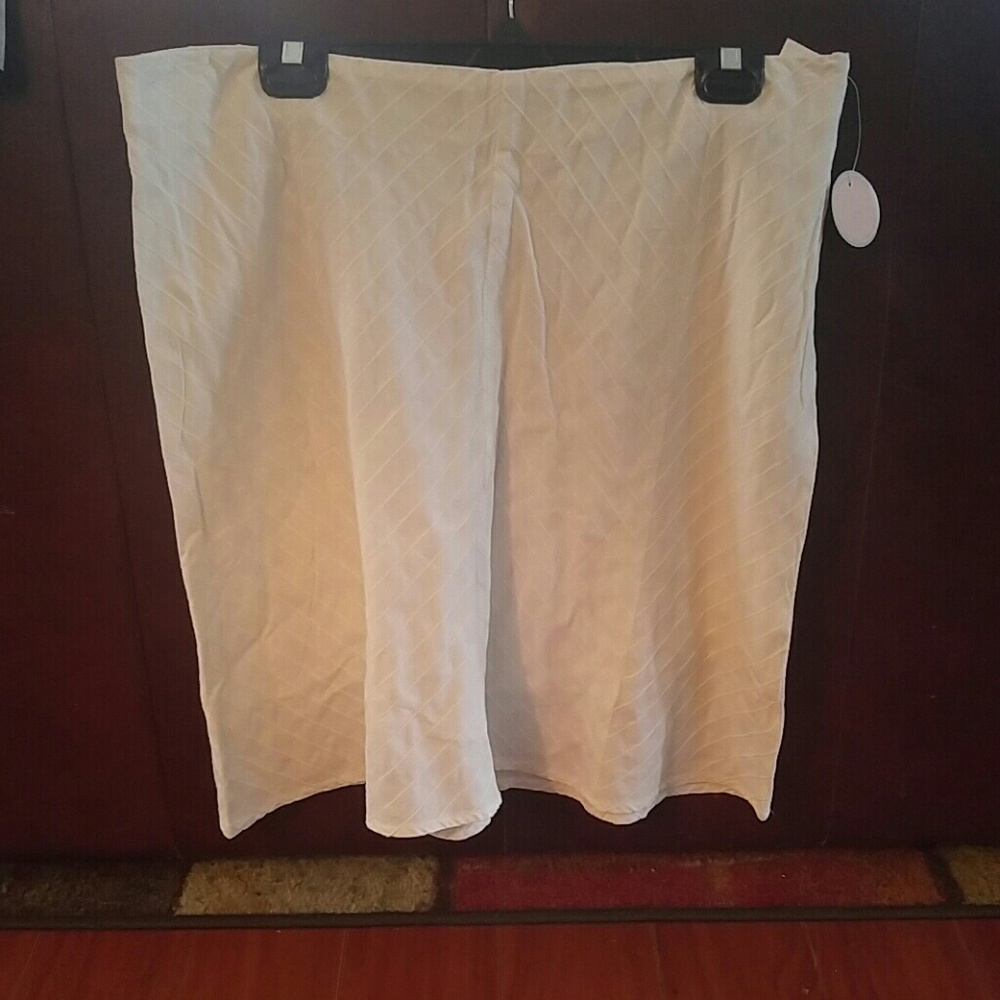 Cotton/linen diagonal pattern white skirt
